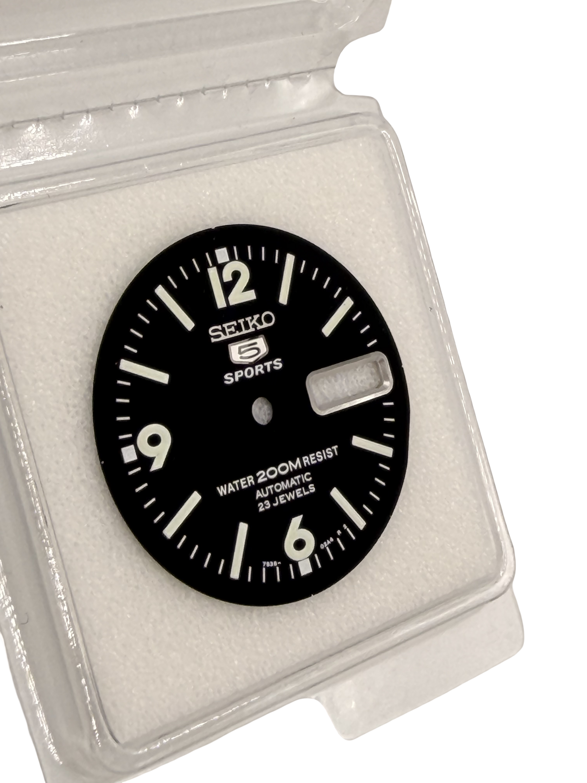 Seiko SKZ211K dial black Atlas