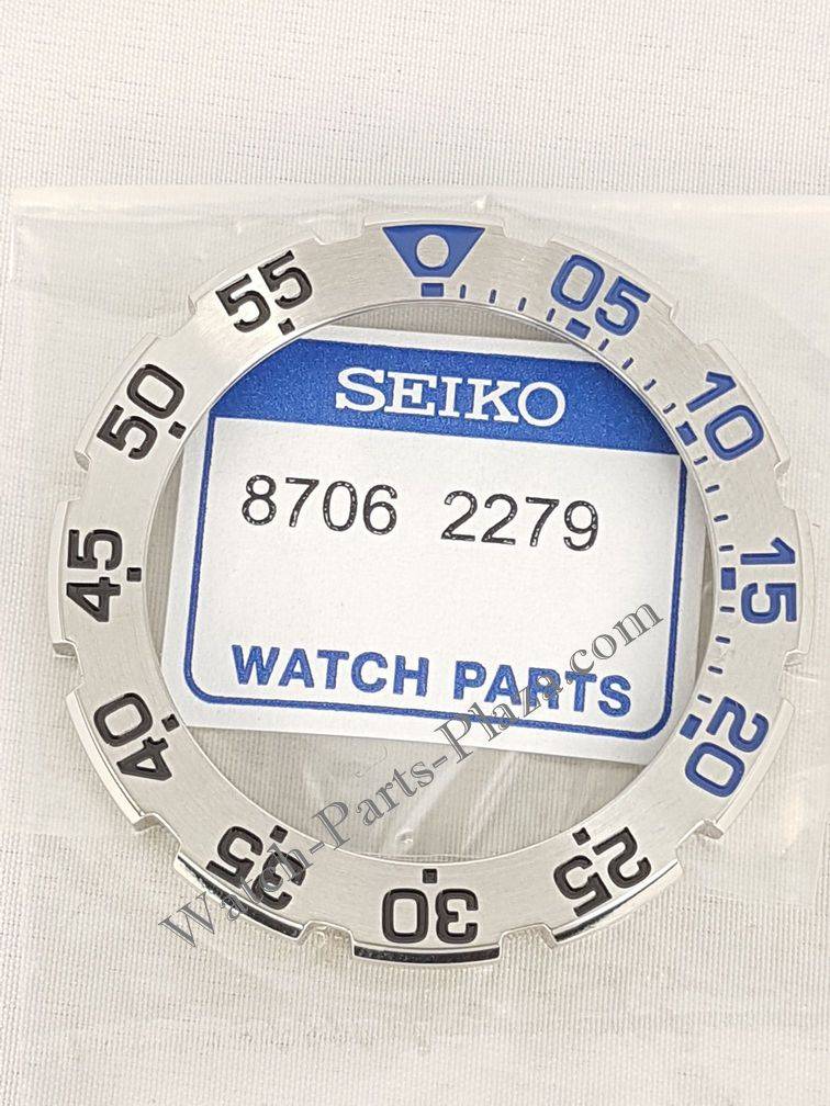 SEIKO ICE MONSTER SRP481K1 ROTATING BEZEL 4R36 - 02T0 MINI SNOW MONSTER - Watch Plaza